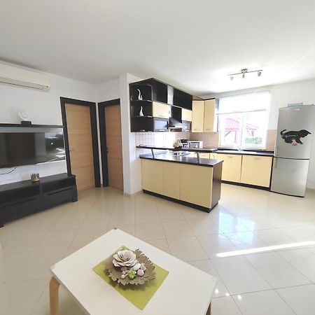 Apartments Mia バスカ エクステリア 写真