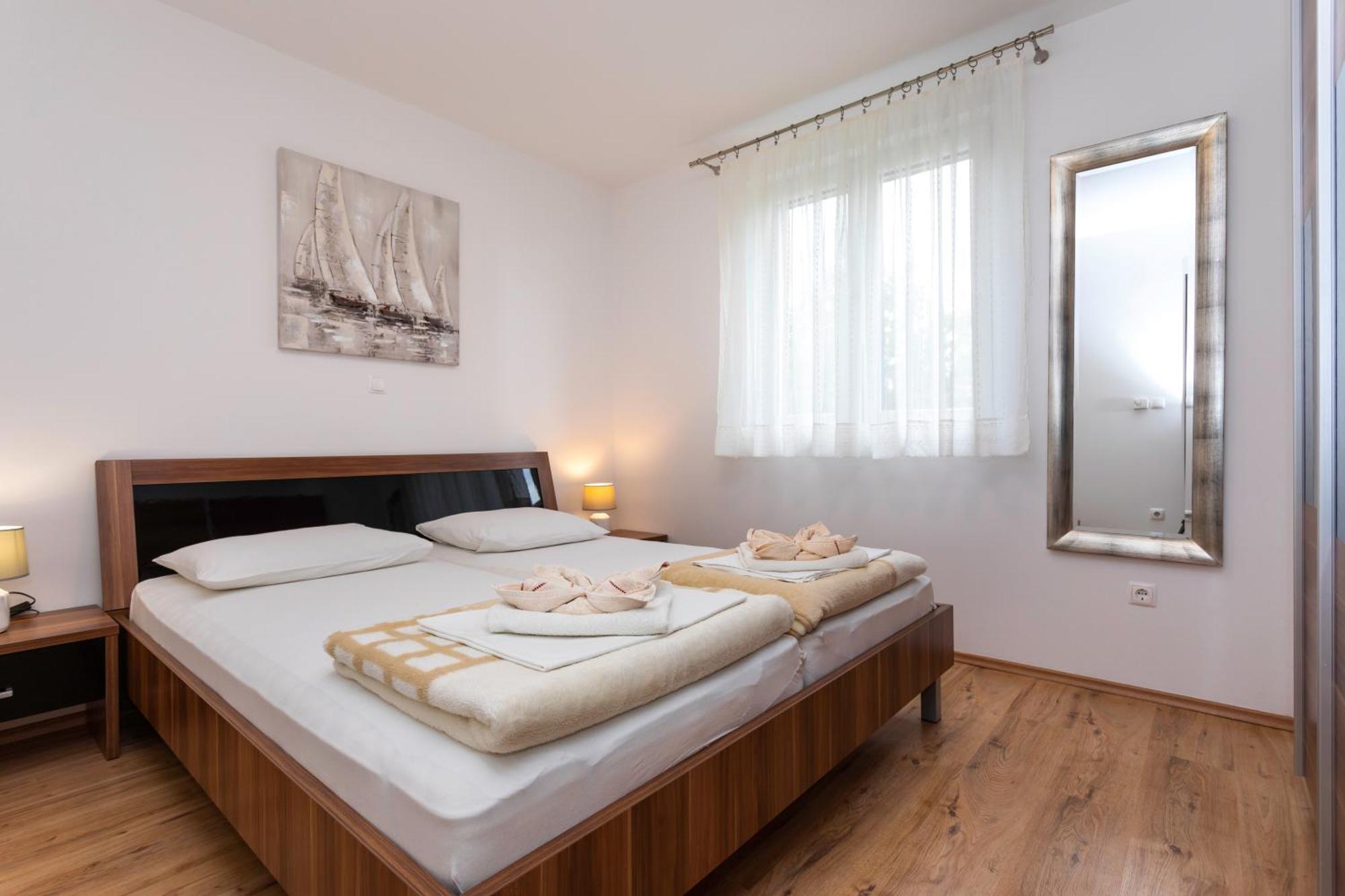 Apartments Mia バスカ エクステリア 写真
