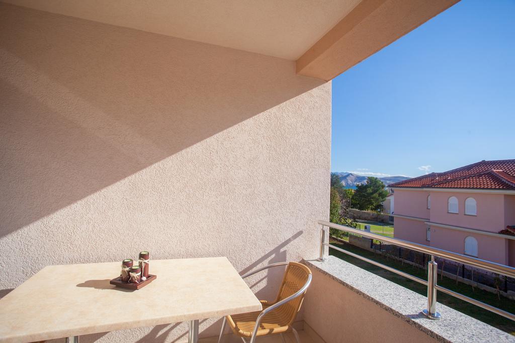 Apartments Mia バスカ エクステリア 写真