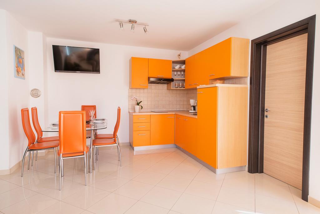 Apartments Mia バスカ エクステリア 写真